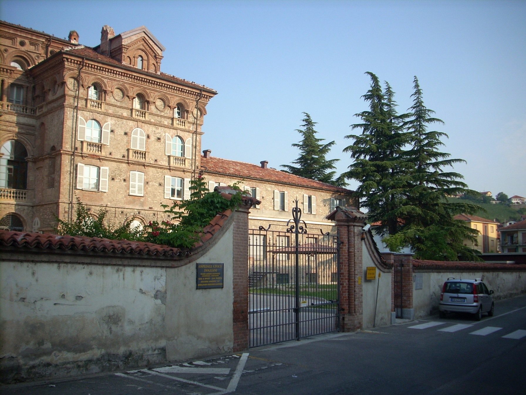 Ospedale Civico, Dogliani, Italy - 03.JPG